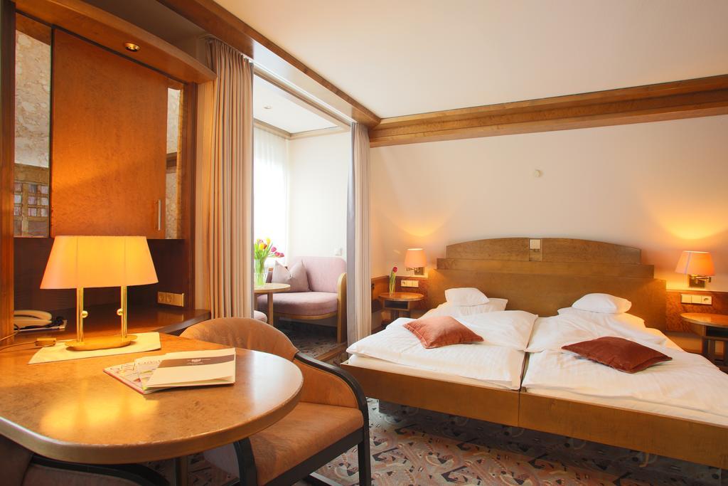 Hotel Brielhof Хехинген Екстериор снимка