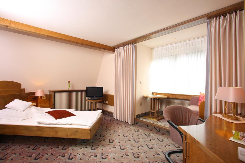 Hotel Brielhof Хехинген Екстериор снимка